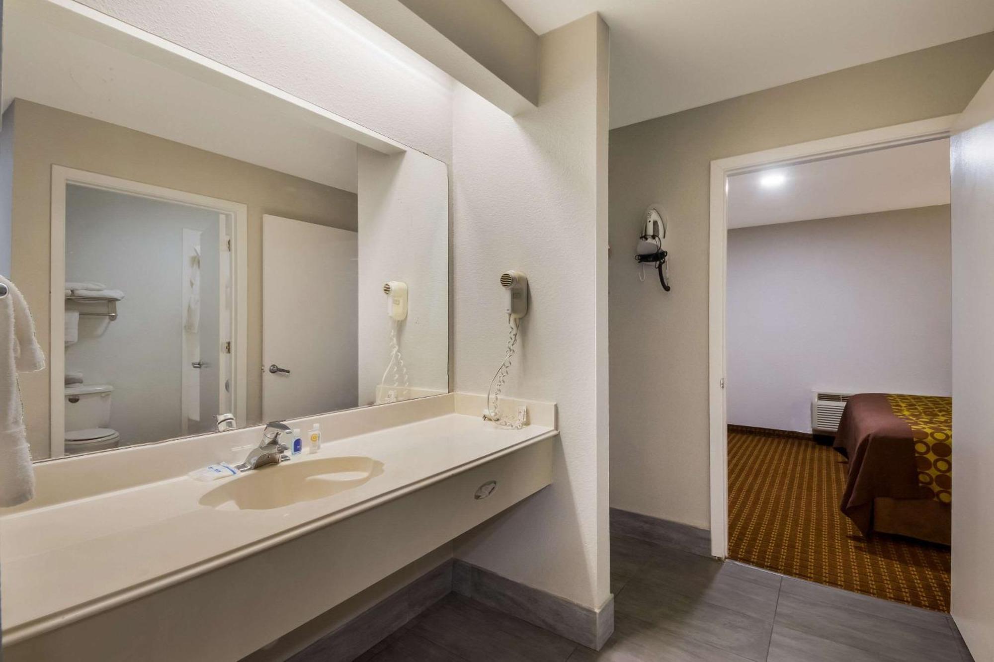 Rodeway Inn & Suites Корпус-Кристи Экстерьер фото