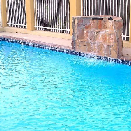 Rodeway Inn & Suites Корпус-Кристи Удобства фото